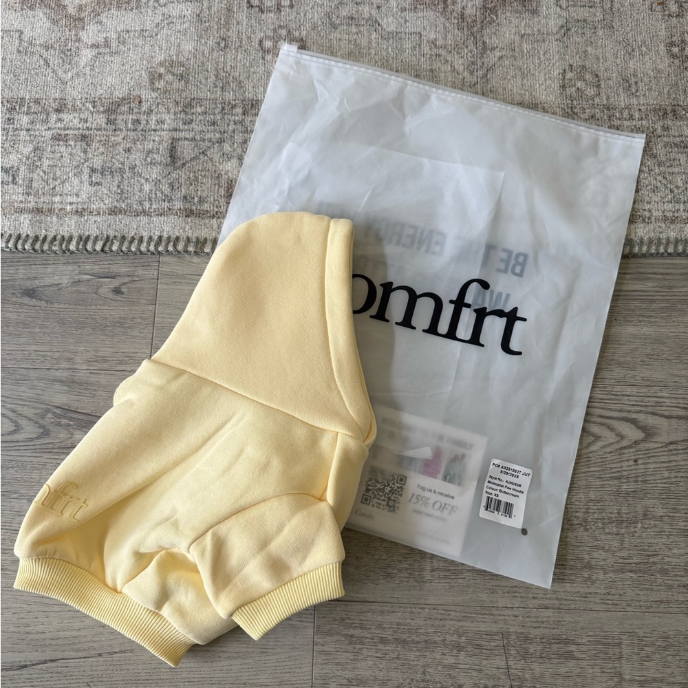 Comfrt Yellow Dog Hoodie